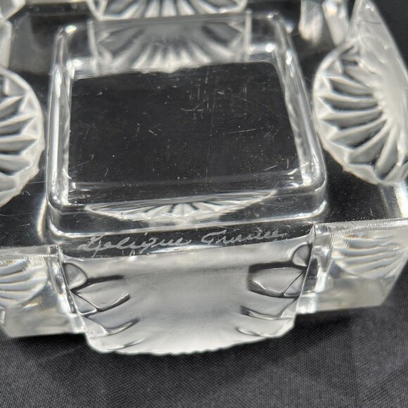 Lalique Vintage Boite Corfu Seashell Clear-Frosted Ashtray Trinket Dish signed - Picture 9 of 9